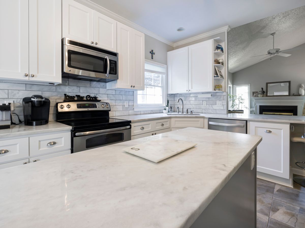 Caesarstone 5141 Frosty Carrina